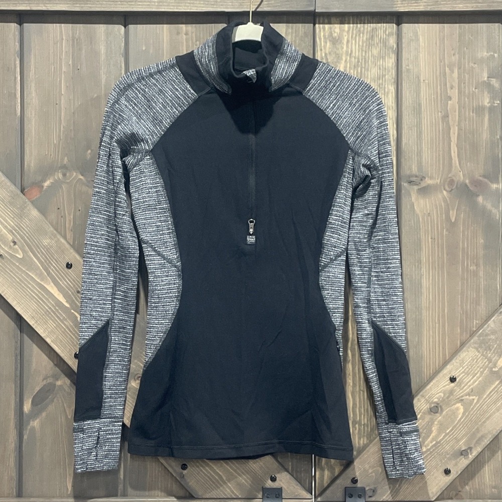 Lululemon 1/2 Zip Pullover Tight Sweatshirt Black Gray Long Sleeves Women Size 4